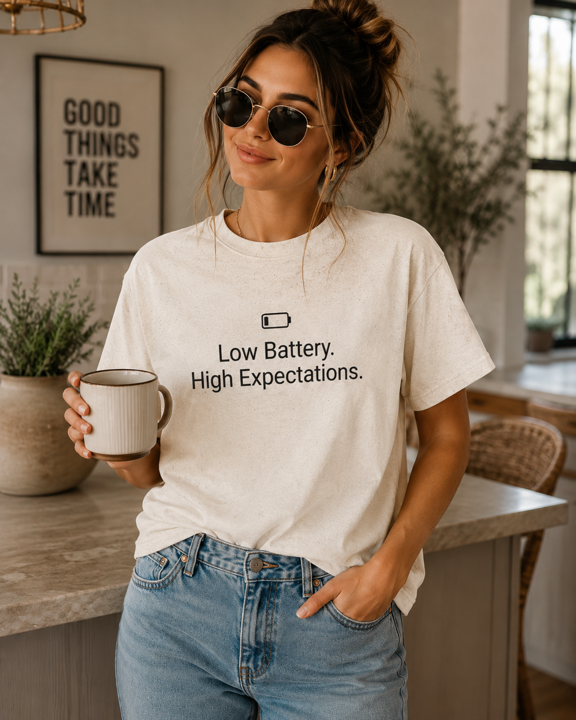 T-Shirt "Low Battery. High Expectations."